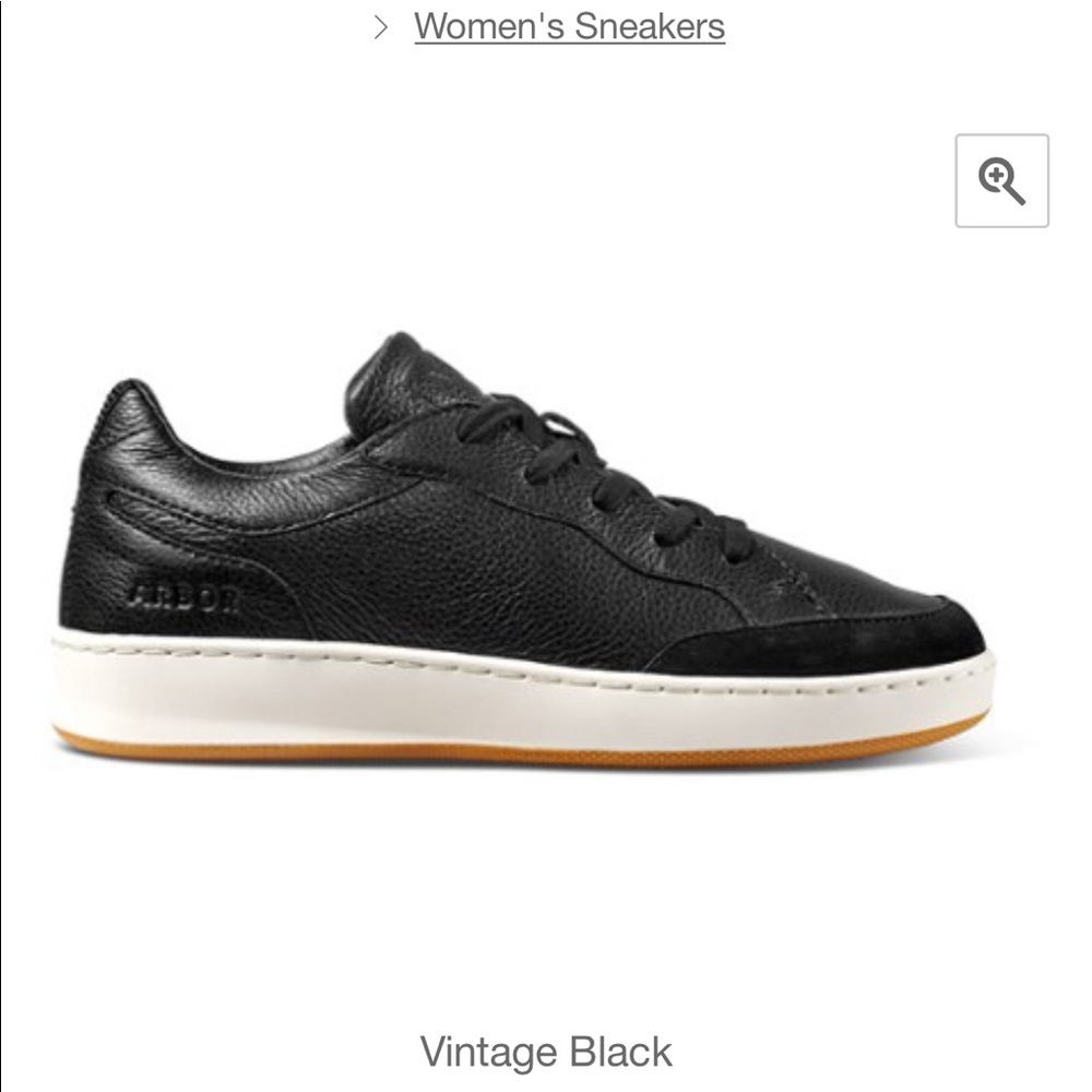 Arbor black tennis shoes. Very lite wear. Only earn two or three times.